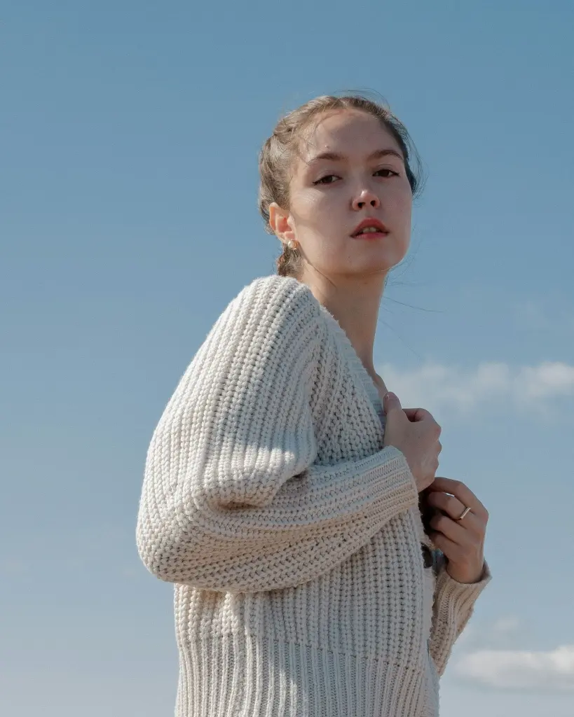 unsplash_KlkfFwXXbXc_sweater.webp